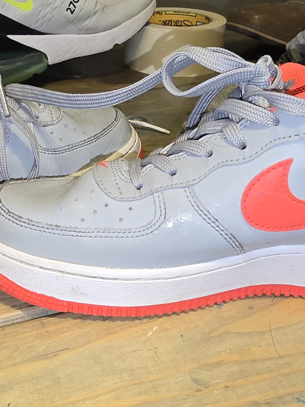 Nike Kids Light Gray Sneakers with Bright Pink Swoosh